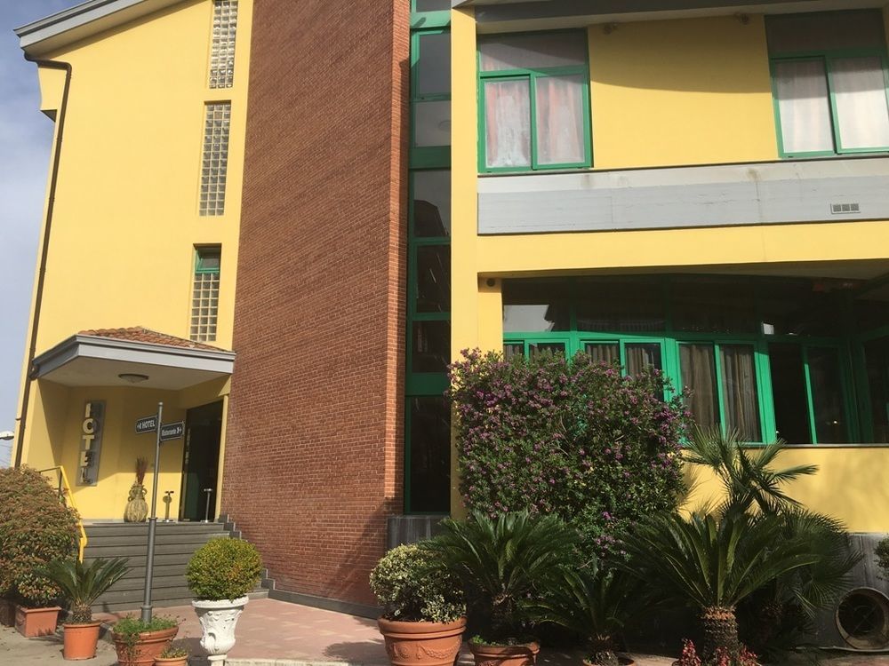 Hotel Stefano A Melito Melito di Napoli Exterior foto